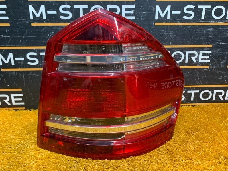 Фонарь задний Mercedes-Benz Gl-Class 2006 A1648200664 X164 273.923, правый
