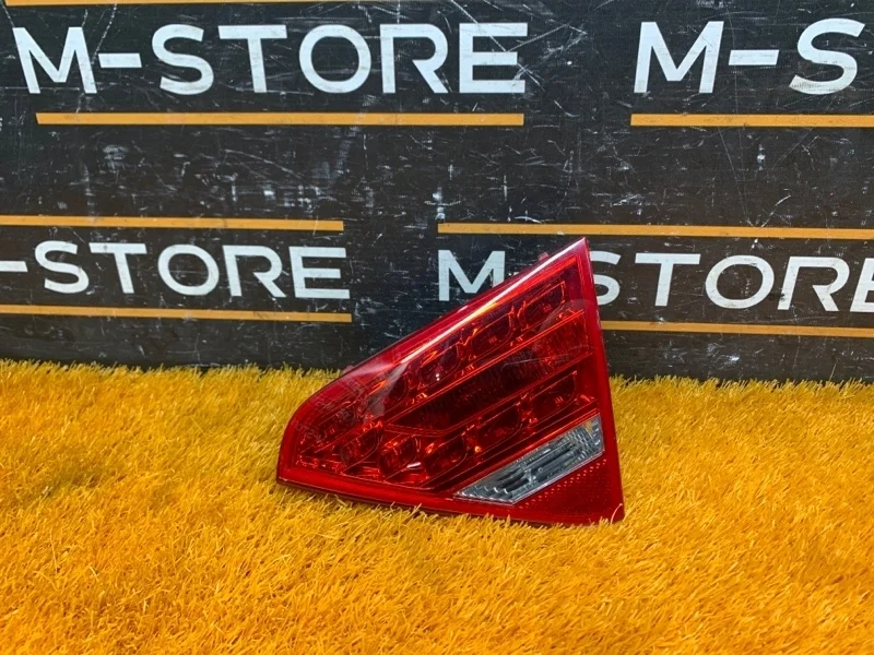 Фонарь крышки багажника Audi A5 2010 8T0945094A 8T CDNC, правый