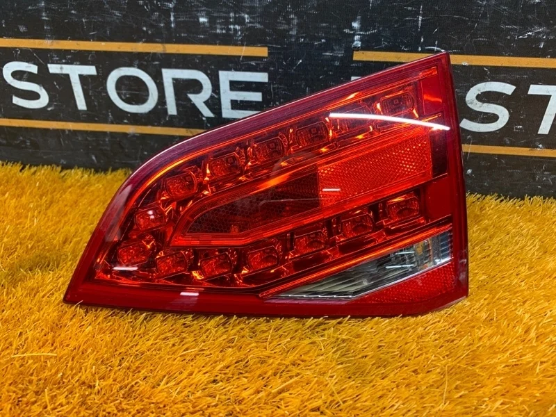 Фонарь крышки багажника Audi A4 2010 8K5945094K B8/8K CDHB, правый