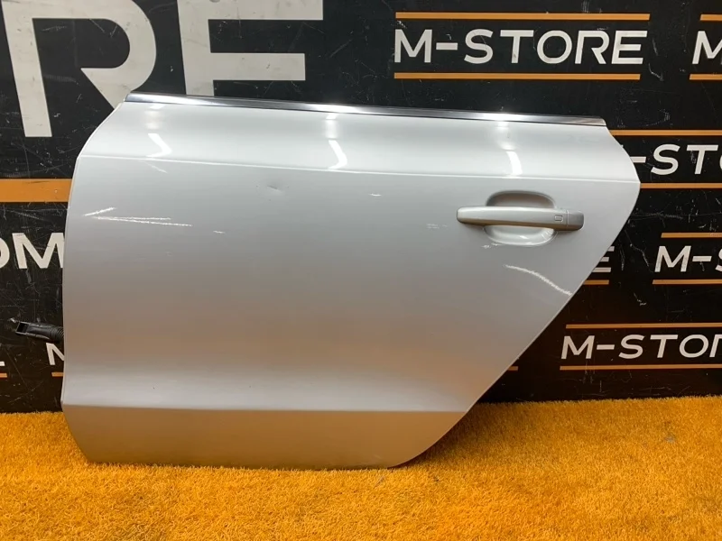 Дверь Audi A5 2010 8T8833051D 8T CDNC, задняя левая