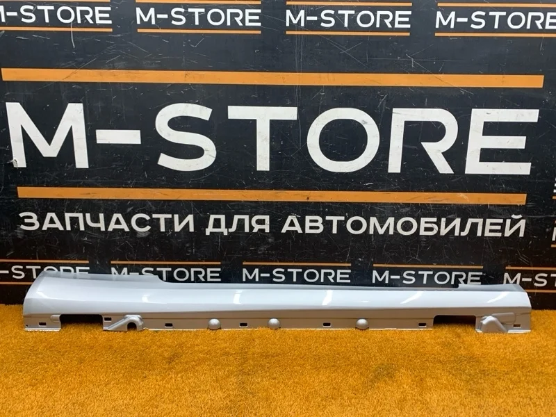 Накладка на порог Mercedes-Benz E-Class 2009 A2076901640 C207 271.860, правая