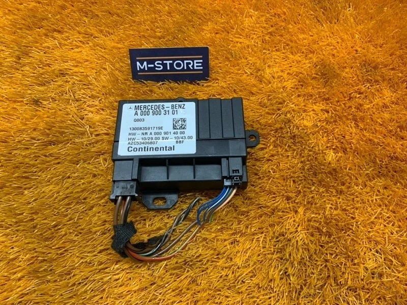 Блок управления топливным насосом Mercedes-Benz C-Class 2013 A0009003101 W204 271.820