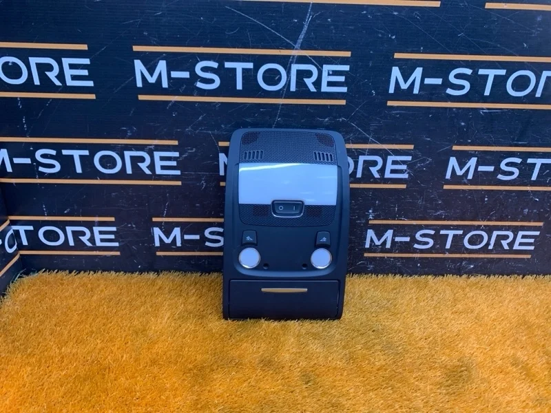 Плафон освещения Audi Q5 2010 8T0947135B 8R CDNC