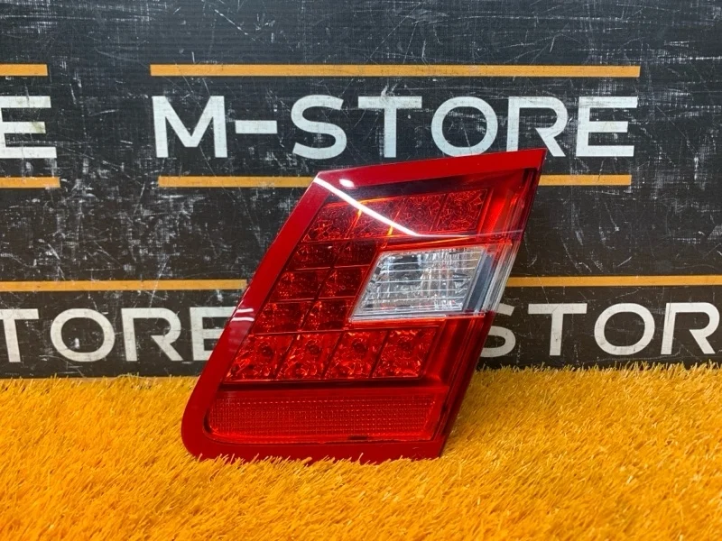 Фонарь крышки багажника Mercedes-Benz E-Class 2012 A2128200864 W212 276.952, правый