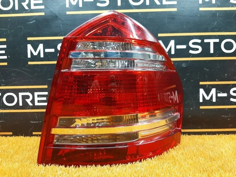 Фонарь задний Mercedes-Benz Gl-Class 2009 A1648204264 X164 273.923, правый
