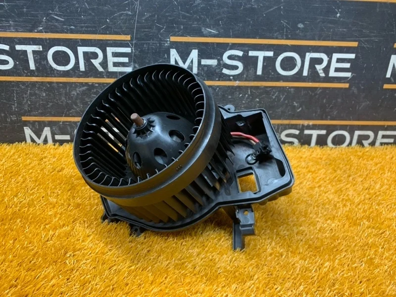 Мотор печки Mercedes-Benz C-Class 2005 A2038202614 W203 271.948