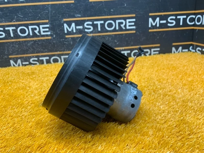 Мотор печки Mercedes-Benz C-Class 2005 A2038202614 W203 271.946