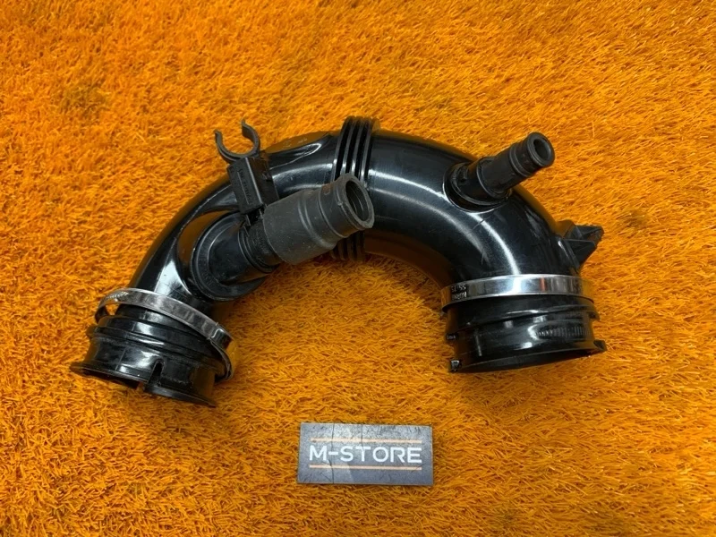 Патрубок воздушного фильтра Mercedes-Benz C-Class 2014 A2740900029 W205 274.920