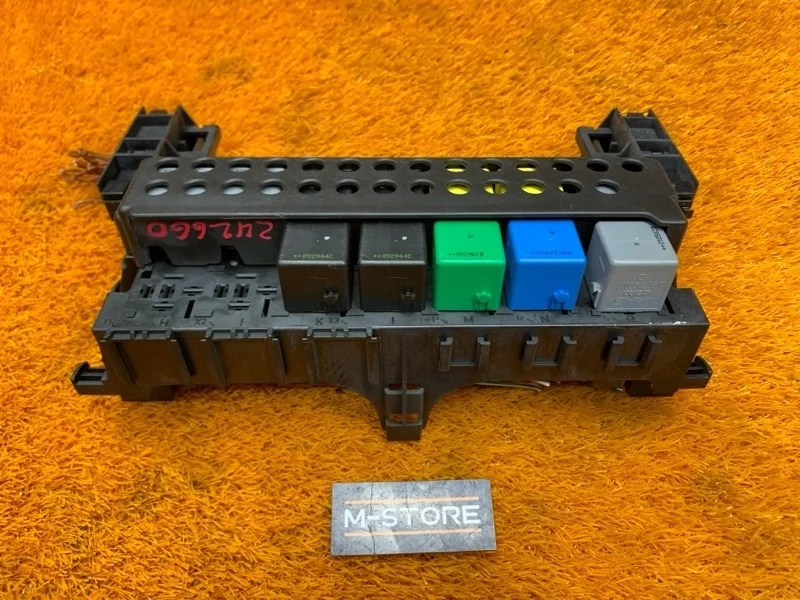 Блок предохранителей Mercedes-Benz A-Class 2009 A1695450001 W169 266.940