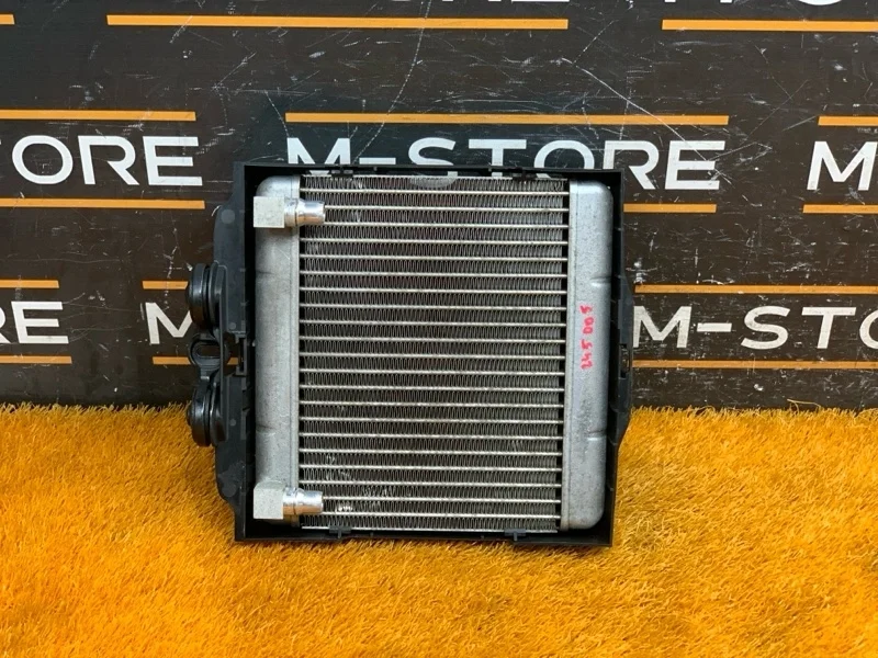 Радиатор масляный Bmw 7-Series 17217570103 F01