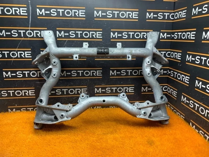 Балка поперечная (подрамник) Mercedes-Benz C-Class 2008 A2046280557 W204 272.921, передняя