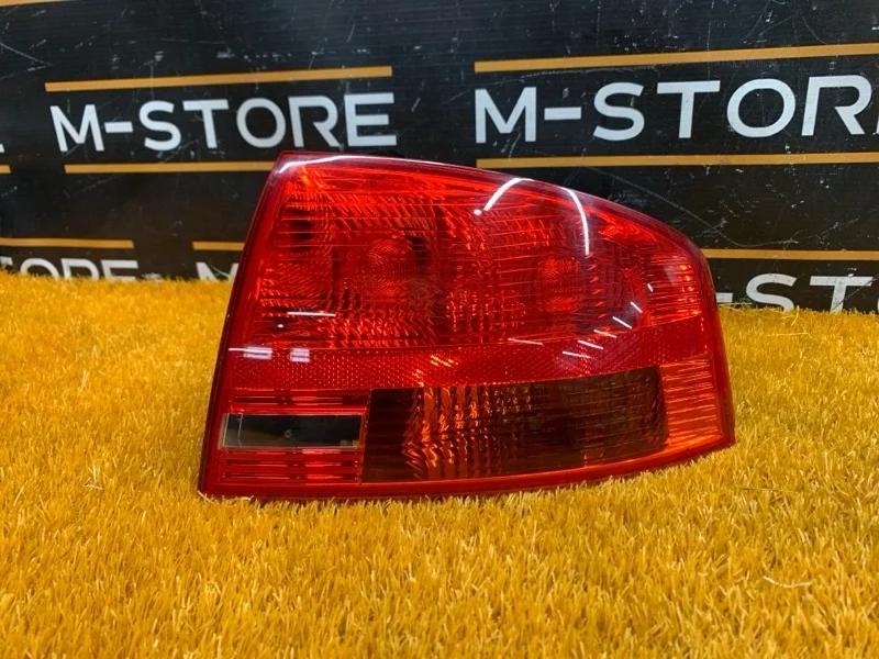 Фонарь крышки багажника Audi A4 2006 8E5945096 B7/8E BWE, правый
