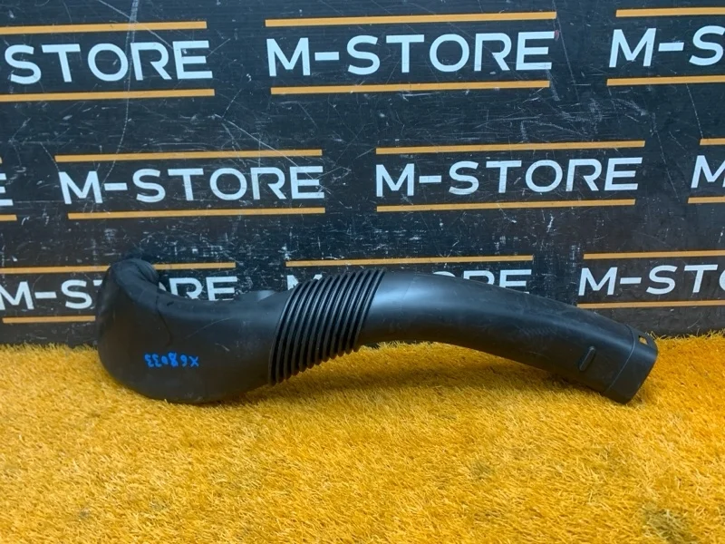 Воздухозаборник Bmw X6 2011 13717577446 E72/E71 N63B44A, правый