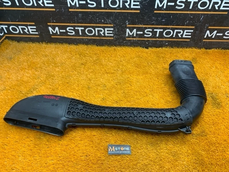 Патрубок воздушного фильтра Mercedes-Benz C-Class 2014 A2740900582 W205 274.920