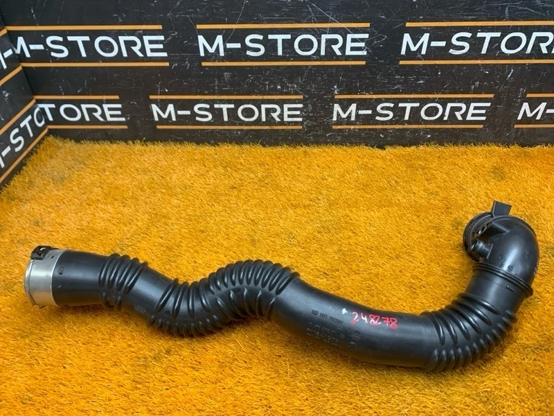 Патрубок воздухозаборника Bmw 5-Series 2013 13717612091 F10 N20B20B