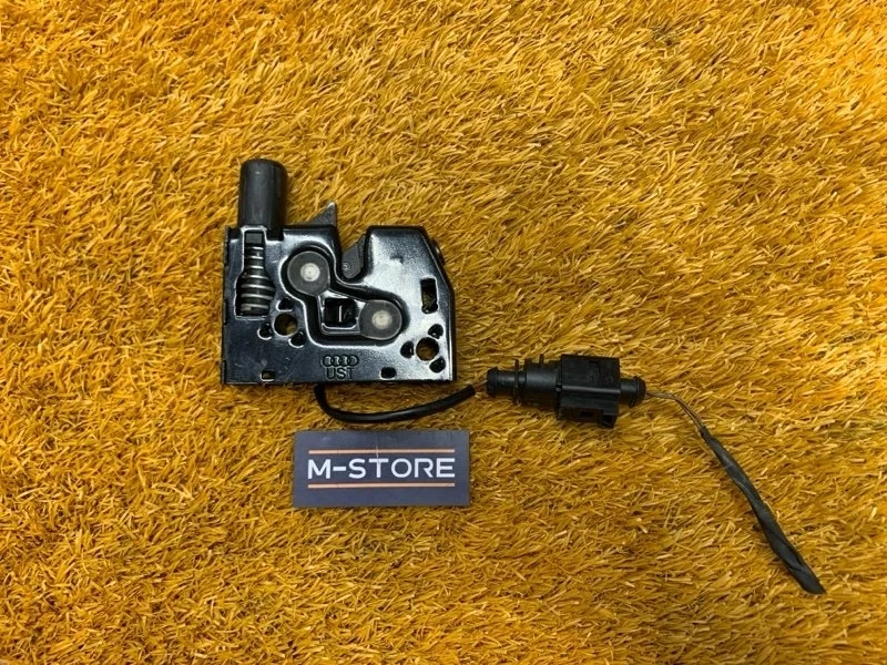 Замок капота Audi Q3 2013 8U0823509 8U CPSA