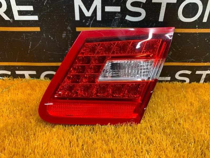 Фонарь крышки багажника Mercedes-Benz E-Class 2009 A2078200464 C207 271.860, правый