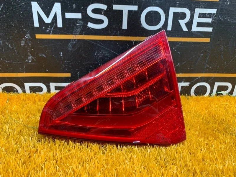 Фонарь крышки багажника Audi A5 2013 8T0945094C 8T CDNC, правый