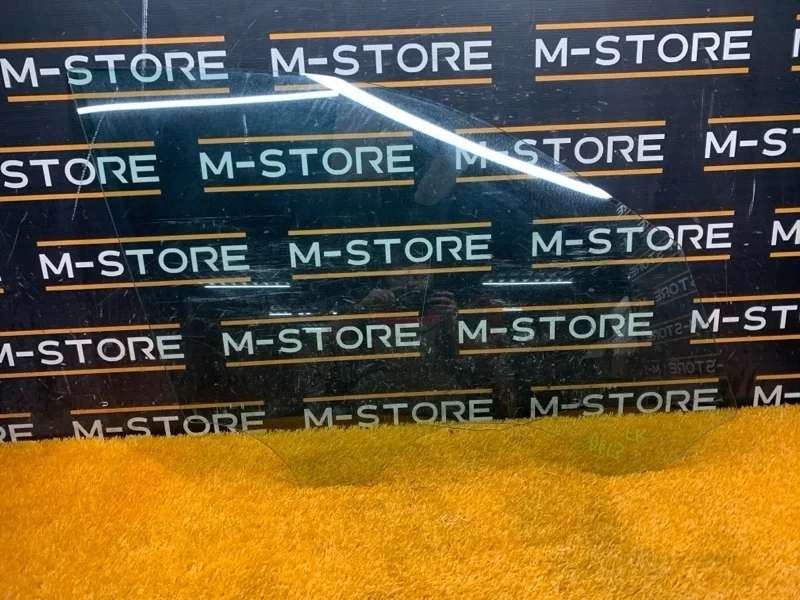 Стекло боковое Bmw X3 2012 51337205850 F25 N47D20C, переднее правое