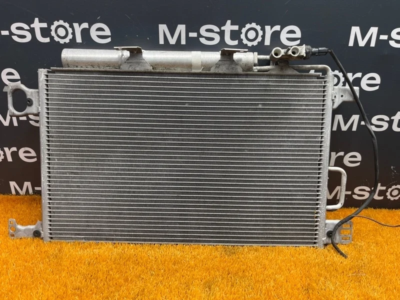 Радиатор кондиционера Mercedes-Benz C-Class 2006 A2035002154 W203 271.940