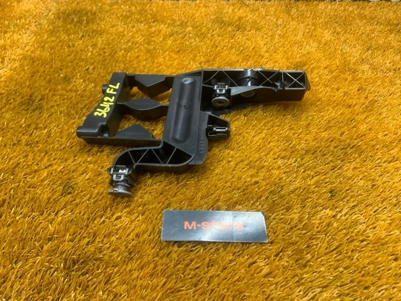 Кронштейн фары Audi A7 2011 4G8805607 C7/4G CGWB, передний левый