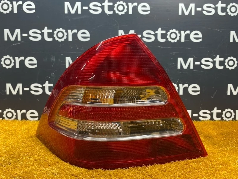 Фонарь задний Mercedes-Benz C-Class A2038200164 W203, левый