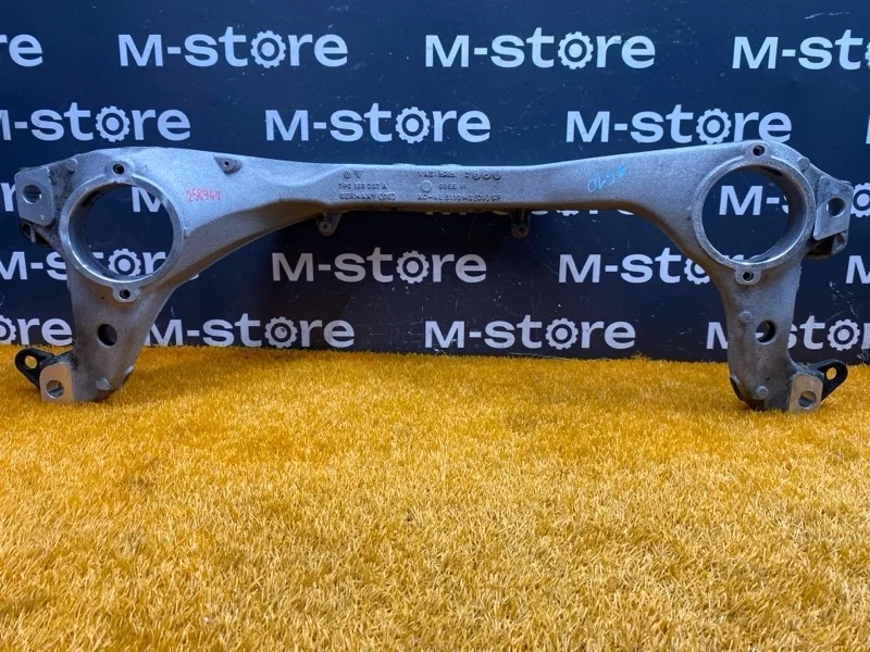 Кронштейн подушки двигателя Porsche Cayenne 2013 7P0199207A 958 5502, передний