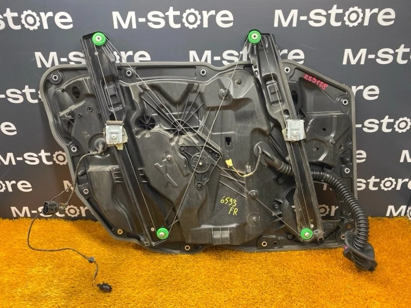 Стеклоподъемник Volkswagen Touareg 2011 7P6837756B 7P CGRA, передний правый