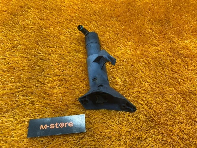 Форсунка омывателя фары Volkswagen Touareg 2011 7P6955978 7P CGRA, правая