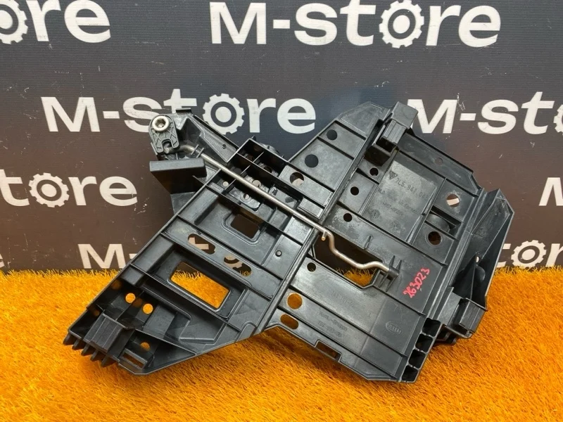 Кронштейн фары Porsche Cayenne 2007 7L5941045 957 M4801, левый