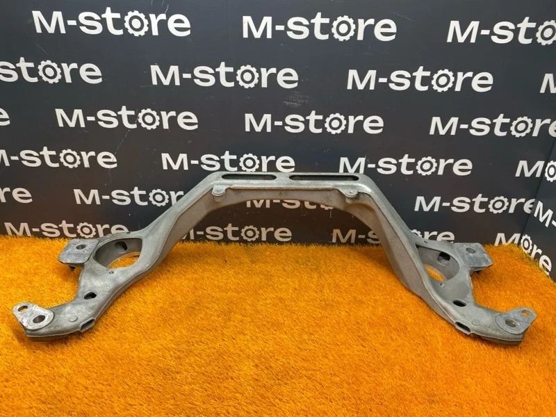 Кронштейн подушки двигателя Volkswagen Touareg 2010 7P0199207A 7P CGRA, передний