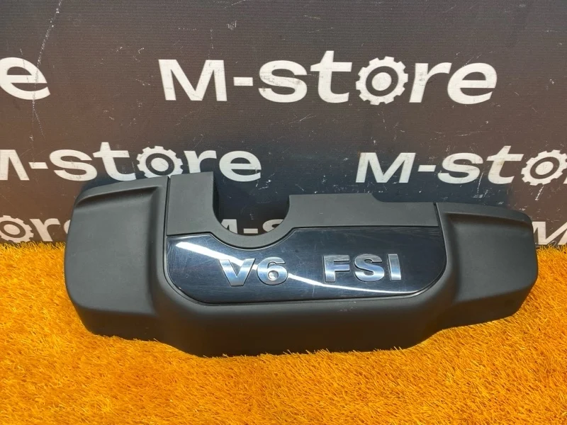 Крышка двигателя Volkswagen Touareg 2010 03H103925G 7P CGRA