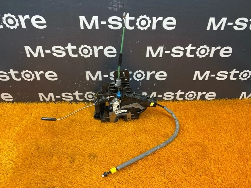 Замок двери Mercedes-Benz C-Class 2014 A0997303700 W205 274.920, задний левый