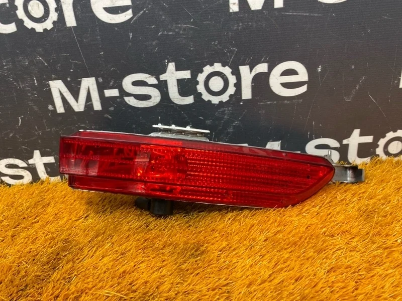 Фонарь в бампер Volkswagen Touareg 2010 7P6945702F 7P CGRA, правый