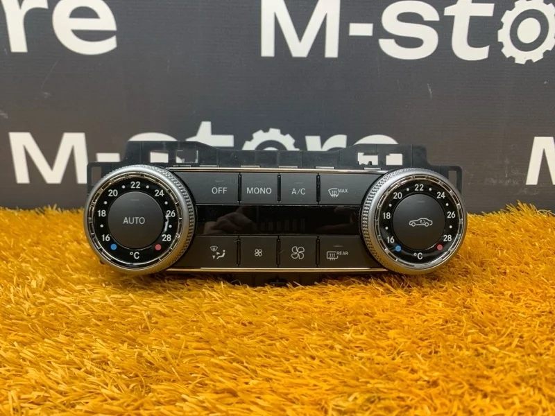Блок управления климат-контролем Mercedes-Benz C-Class 2008 A2048300590 W204 272.921