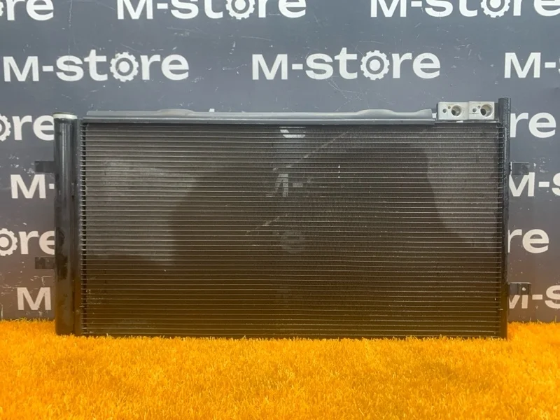 Радиатор кондиционера Audi Q3 2012 8U0260401C 8U CPSA