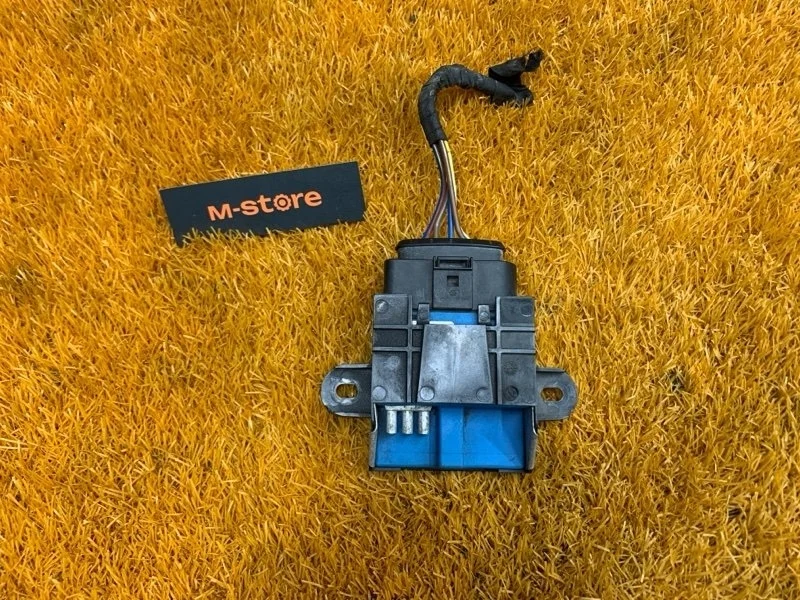 Блок управления топливным насосом Audi Q3 2012 5N0201320A 8U CPSA