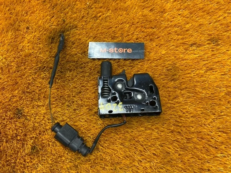 Замок капота Audi Q3 2014 8U0823509 8U CCZC
