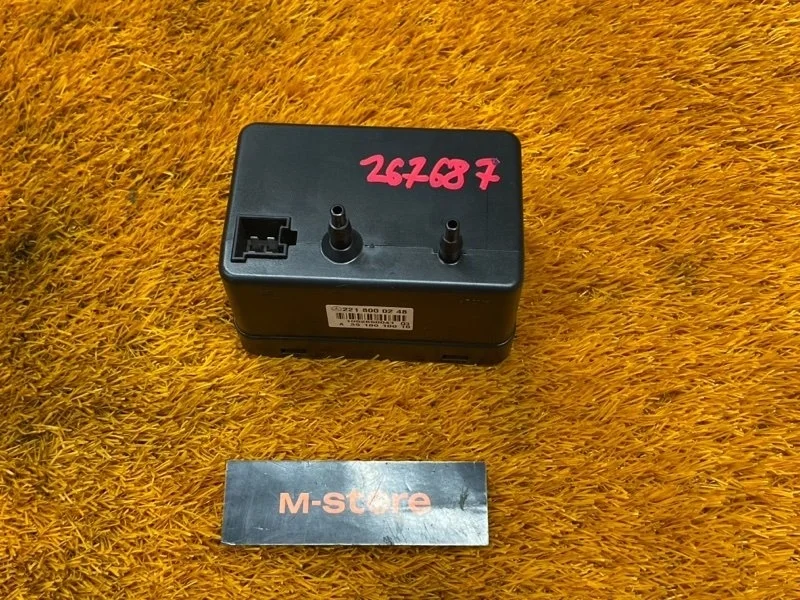 Компрессор центрального замка Mercedes-Benz S-Class 2005 A2218000248 W221 273.961