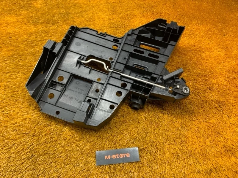 Кронштейн фары Porsche Cayenne 2008 7L5941045 957 M5501, левый