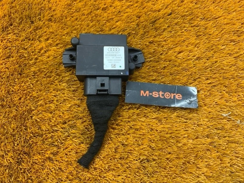 Блок управления топливным насосом Volkswagen Tiguan 2013 4G0906093F 5N CTH