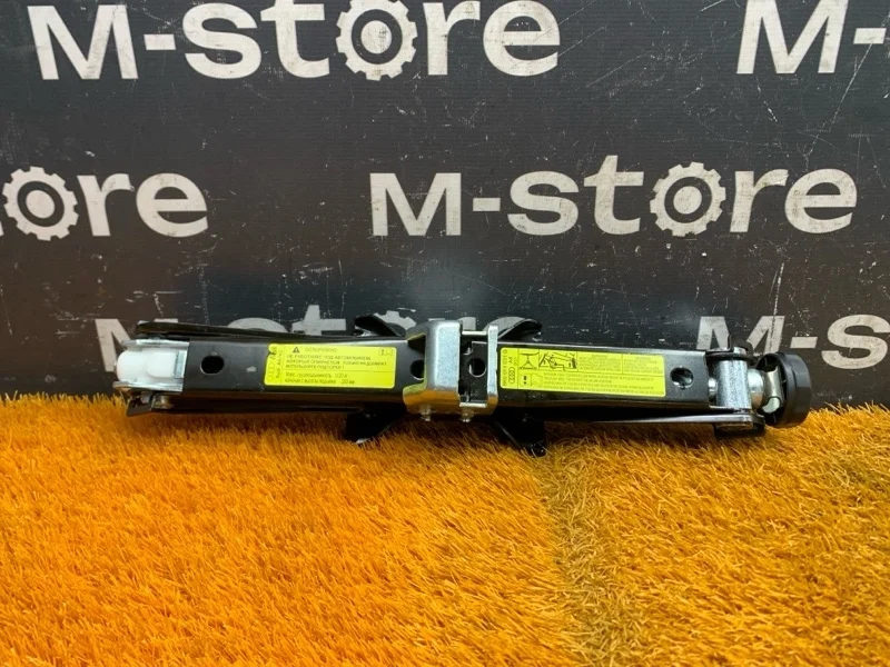 Домкрат Audi A4 2012 8K0011031G B8/8K CDNB