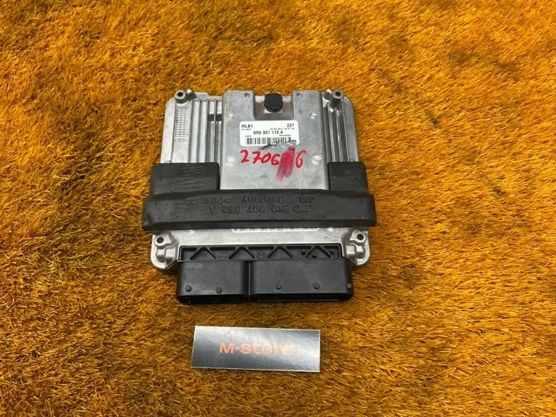 Блок управления двс Audi Q5 2011 8R0907115A 8R CDN