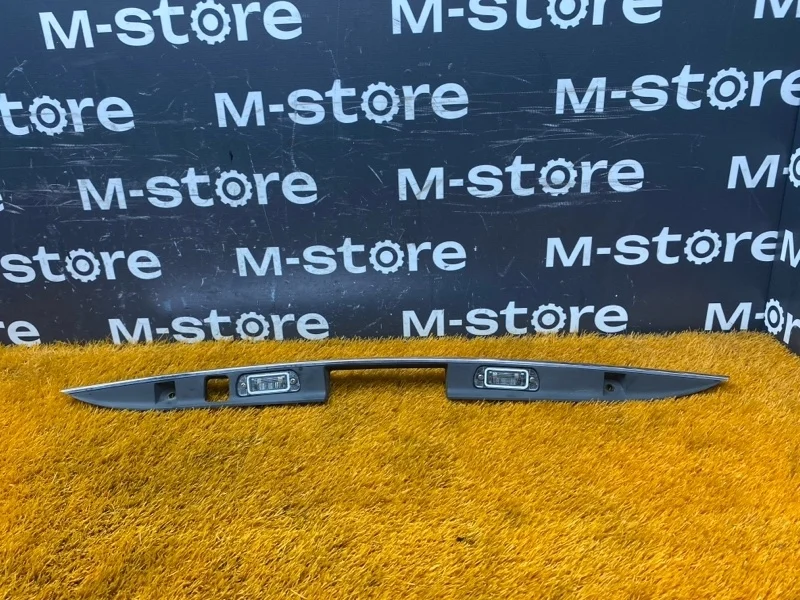 Подсветка номера Mercedes-Benz M-Class 2011 A1647400893 W164 272.967