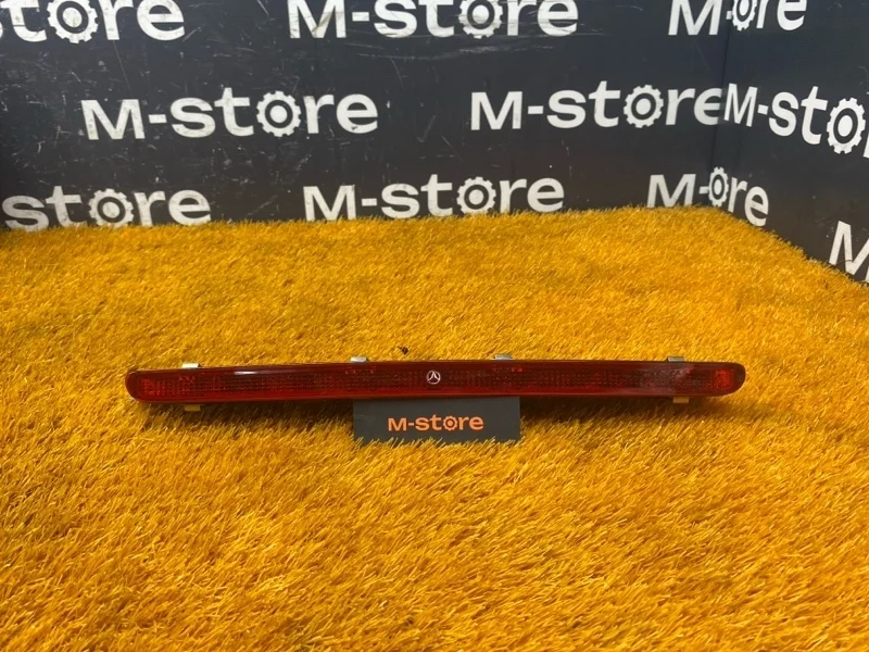 Стоп-сигнал Mercedes-Benz C-Class 2001 A2038200156 W203 111.951