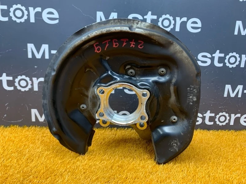 Кулак поворотный Audi Q3 2013 3C0505435G 8U CCZ, задний левый