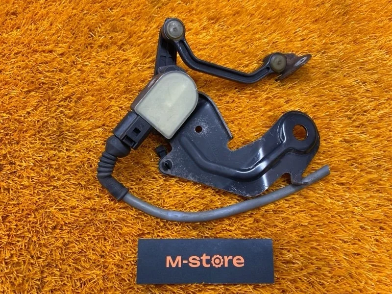 Датчик высоты дорожного просвета Audi A6 2006 1T0907503 C6/4F BDW, задний