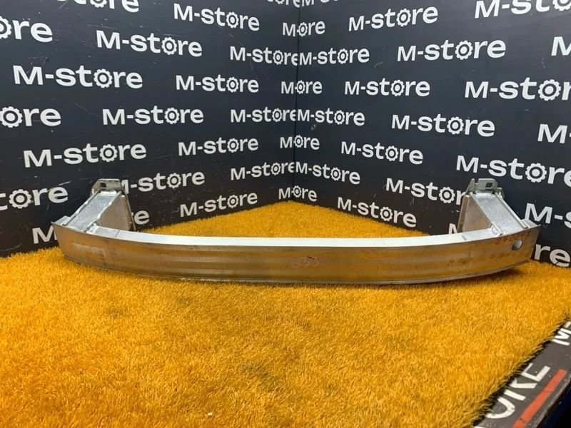 Усилитель бампера Audi Q3 2013 8U0807109C 8U CCZ, передний