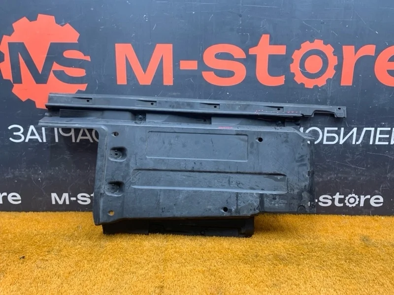 Защита днища кузова Audi Q5 2010 8R0825208B 8R CAL, правая