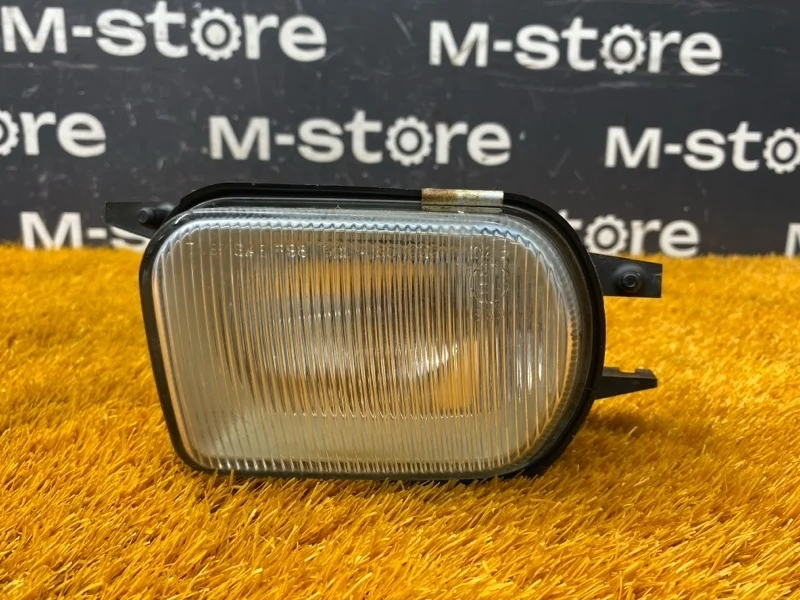 Фара противотуманная Mercedes-Benz C-Class 2001 A2158200556 W203 111.951, левая